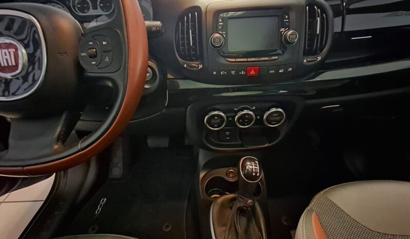 
								Fiat 500L TREKKING full									