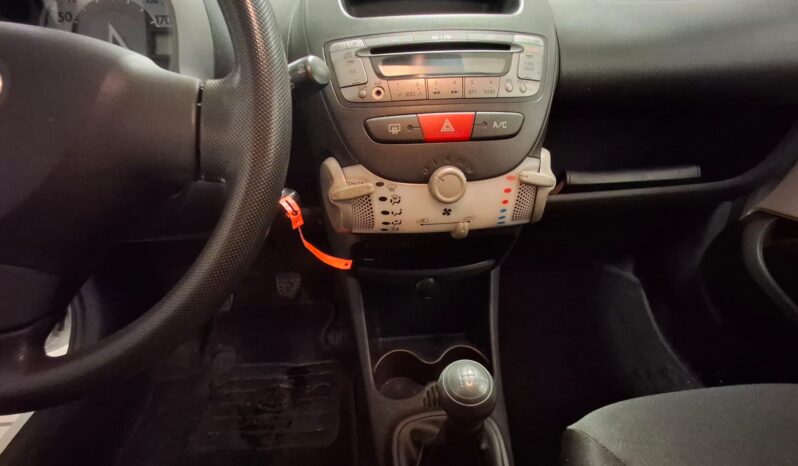 
								TOYOTA AYGO full									