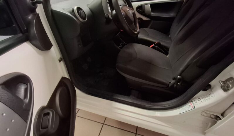 
								TOYOTA AYGO full									