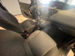 
										Lancia Y Hybrid full									