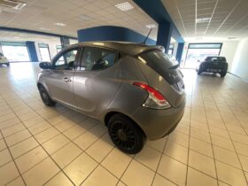 Lancia Y Hybrid