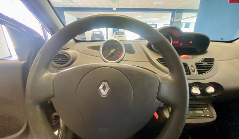 
								RENAULT TWINGO 1.2 16V 75 CV full									