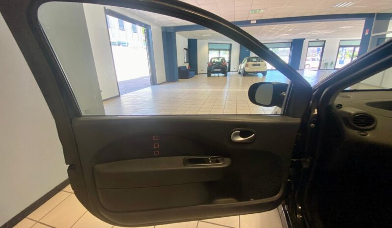 
								RENAULT TWINGO 1.2 16V 75 CV full									