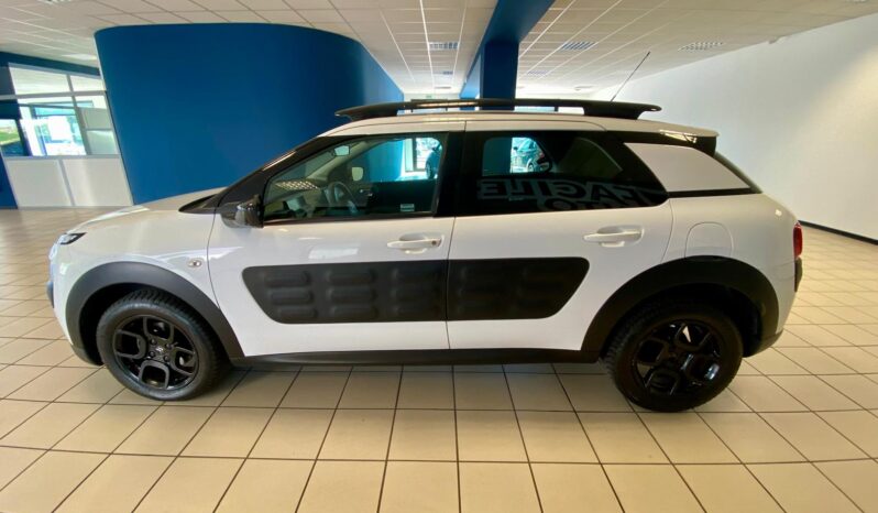
								Citroën C4 Cactus 1.2 full									