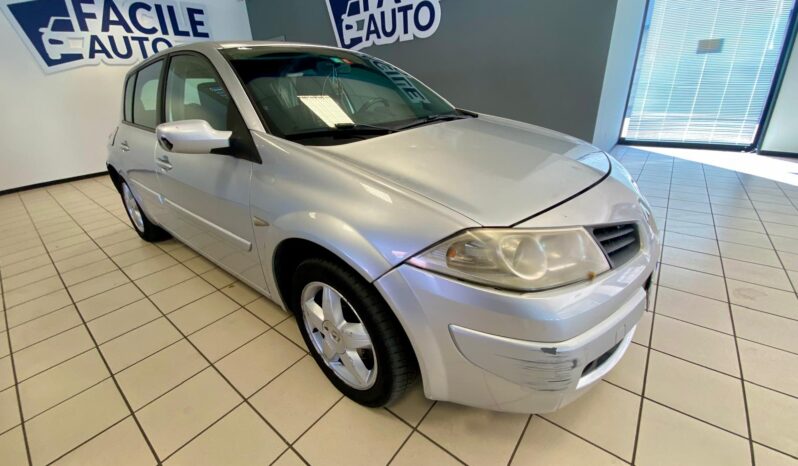 
								RENAULT MÉGANE 1.5 dCi 105 CV – SERIE SPECIALE – €1.650 full									