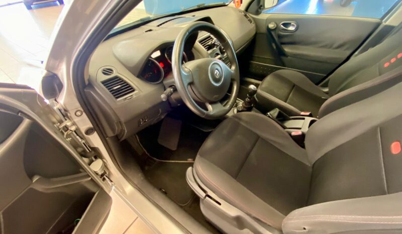 
								RENAULT MÉGANE 1.5 dCi 105 CV – SERIE SPECIALE – €1.650 full									