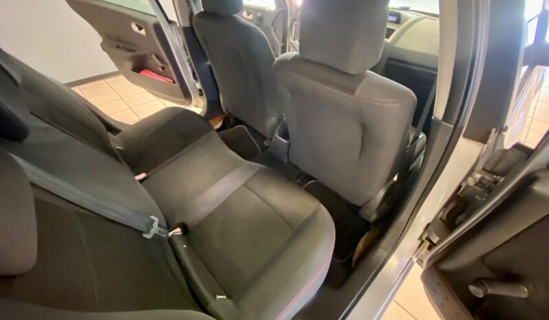 
								RENAULT MÉGANE 1.5 dCi 105 CV – SERIE SPECIALE – €1.650 full									