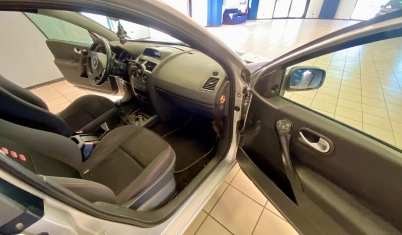 
								RENAULT MÉGANE 1.5 dCi 105 CV – SERIE SPECIALE – €1.650 full									