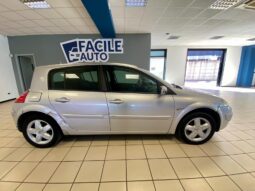 
										RENAULT MÉGANE 1.5 dCi 105 CV – SERIE SPECIALE – €1.650 full									