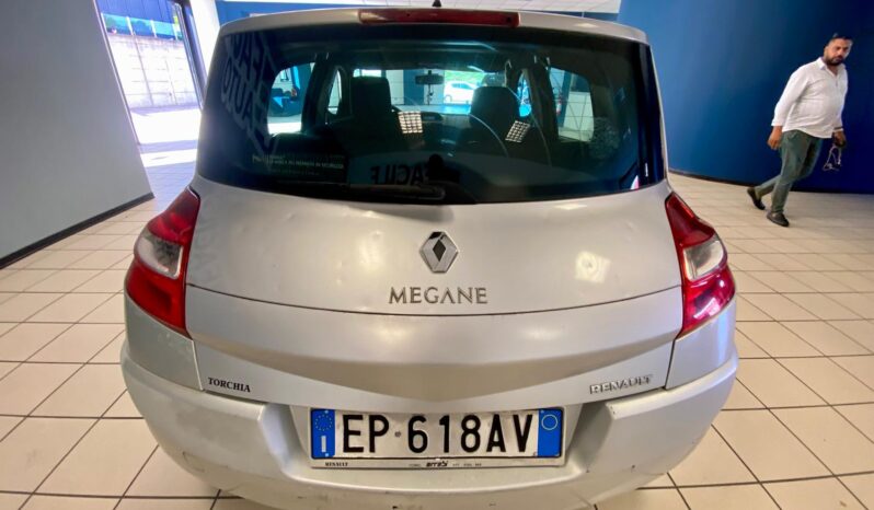 
								RENAULT MÉGANE 1.5 dCi 105 CV – SERIE SPECIALE – €1.650 full									