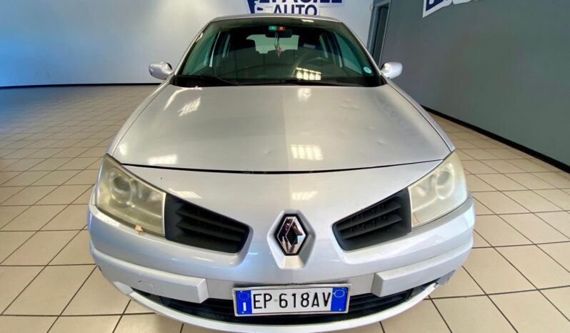 
								RENAULT MÉGANE 1.5 dCi 105 CV – SERIE SPECIALE – €1.650 full									