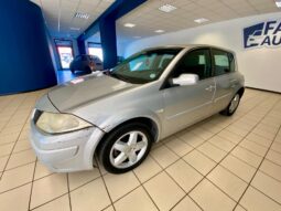 
										RENAULT MÉGANE 1.5 dCi 105 CV – SERIE SPECIALE – €1.650 full									