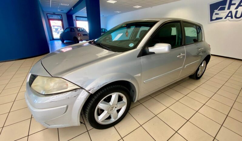 
								RENAULT MÉGANE 1.5 dCi 105 CV – SERIE SPECIALE – €1.650 full									
