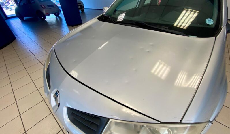 
								RENAULT MÉGANE 1.5 dCi 105 CV – SERIE SPECIALE – €1.650 full									