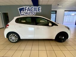
										PEUGEOT 208 1.2 82 CV 5 PORTE – € 7.900 full									