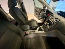 
										FORD FOCUS STATION WAGON TITANIUM full									