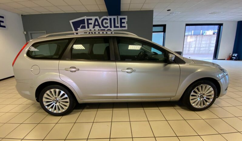 
								FORD FOCUS STATION WAGON TITANIUM full									