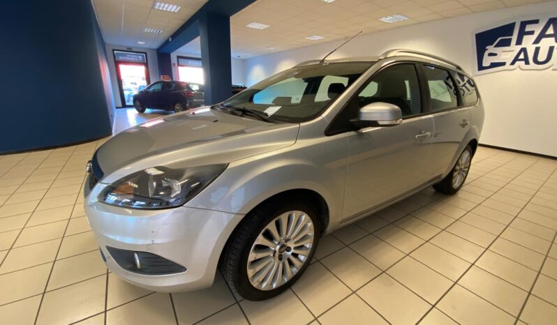 
								FORD FOCUS STATION WAGON TITANIUM full									